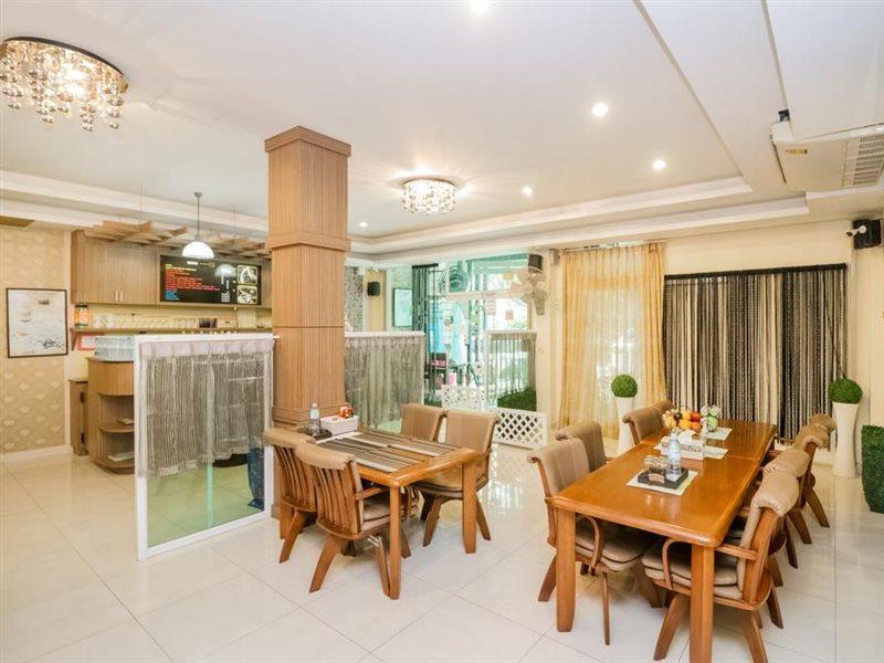 Oyo 146 Rivana Boutique By Sandara Pattaya Zewnętrze zdjęcie